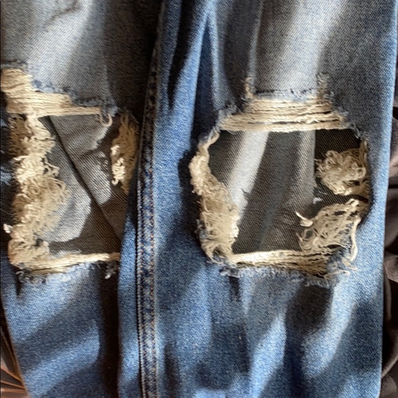 Hollister High Rise Mom Jeans - Picture 5 of 5